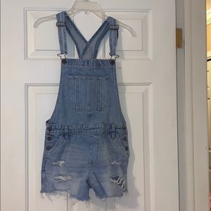Short overalls